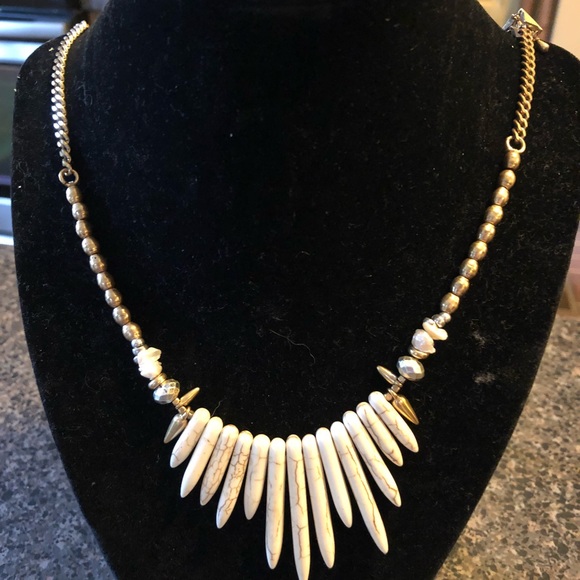 Stella and Dot Zuni Layering Necklace - Picture 3 of 5